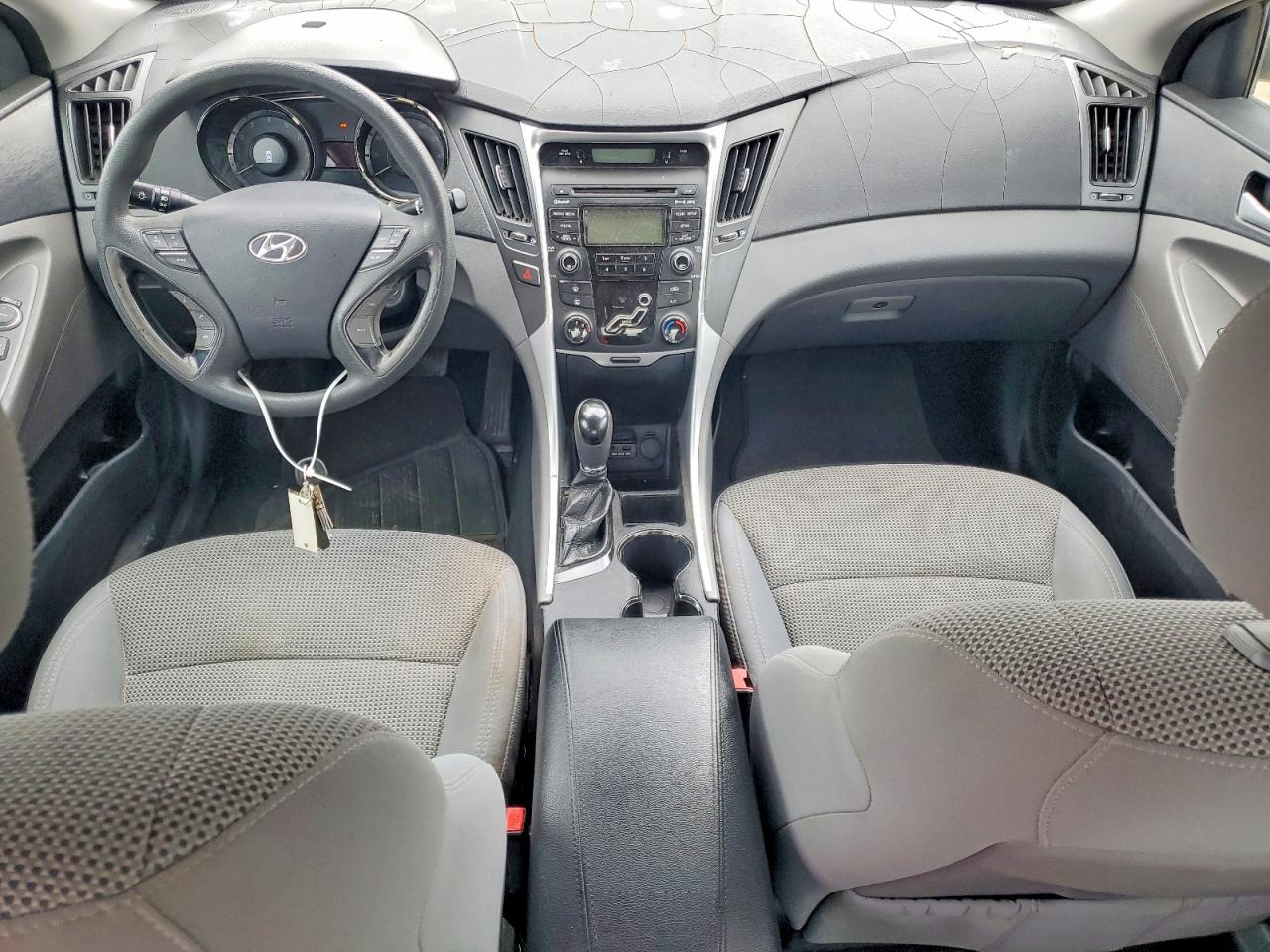 2013 HYUNDAI SONATA GLS photo 8