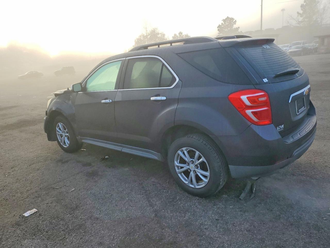 2016 CHEVROLET EQUINOX LT photo 2