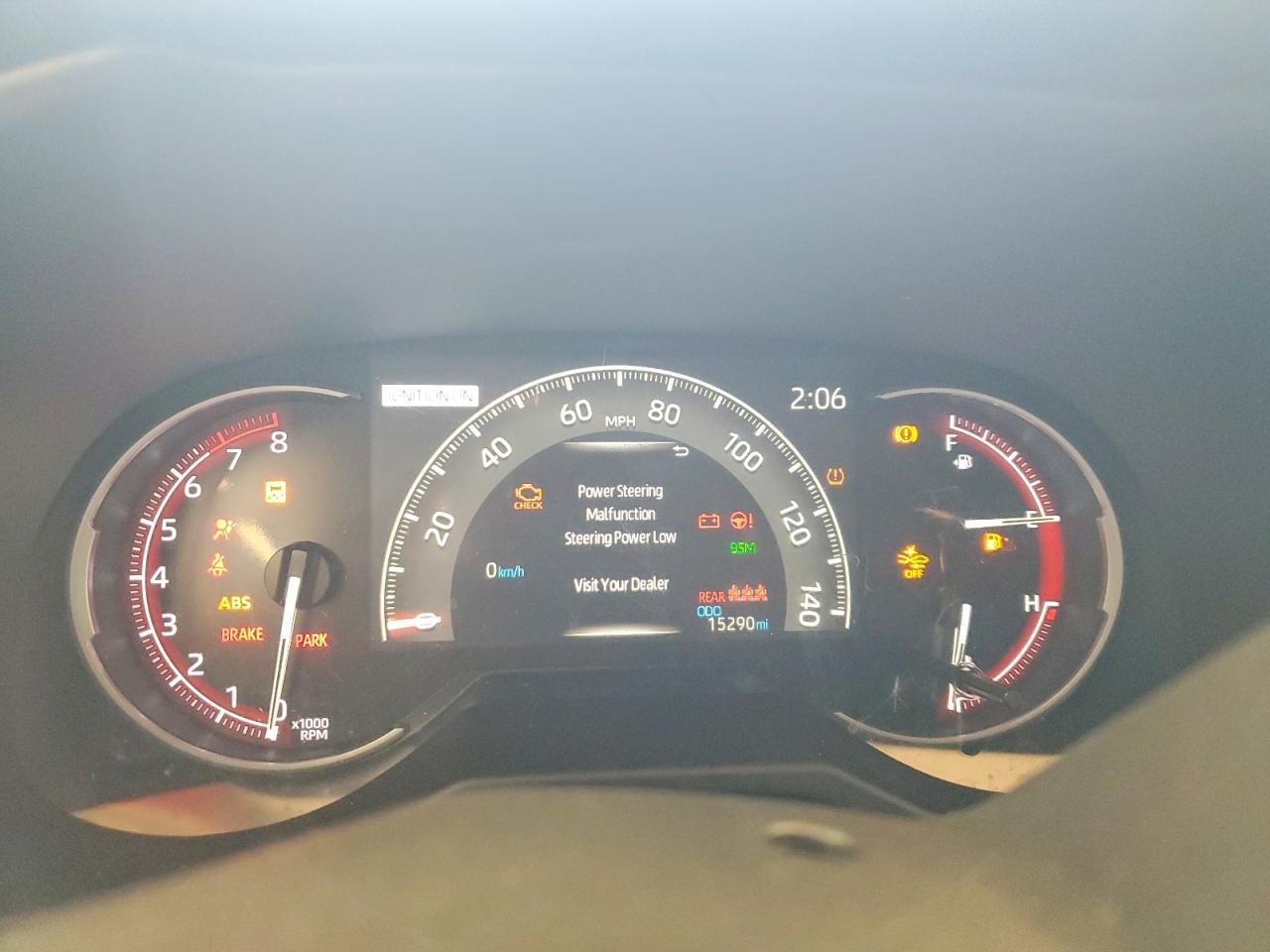 2025 TOYOTA RAV4 XLE photo 9