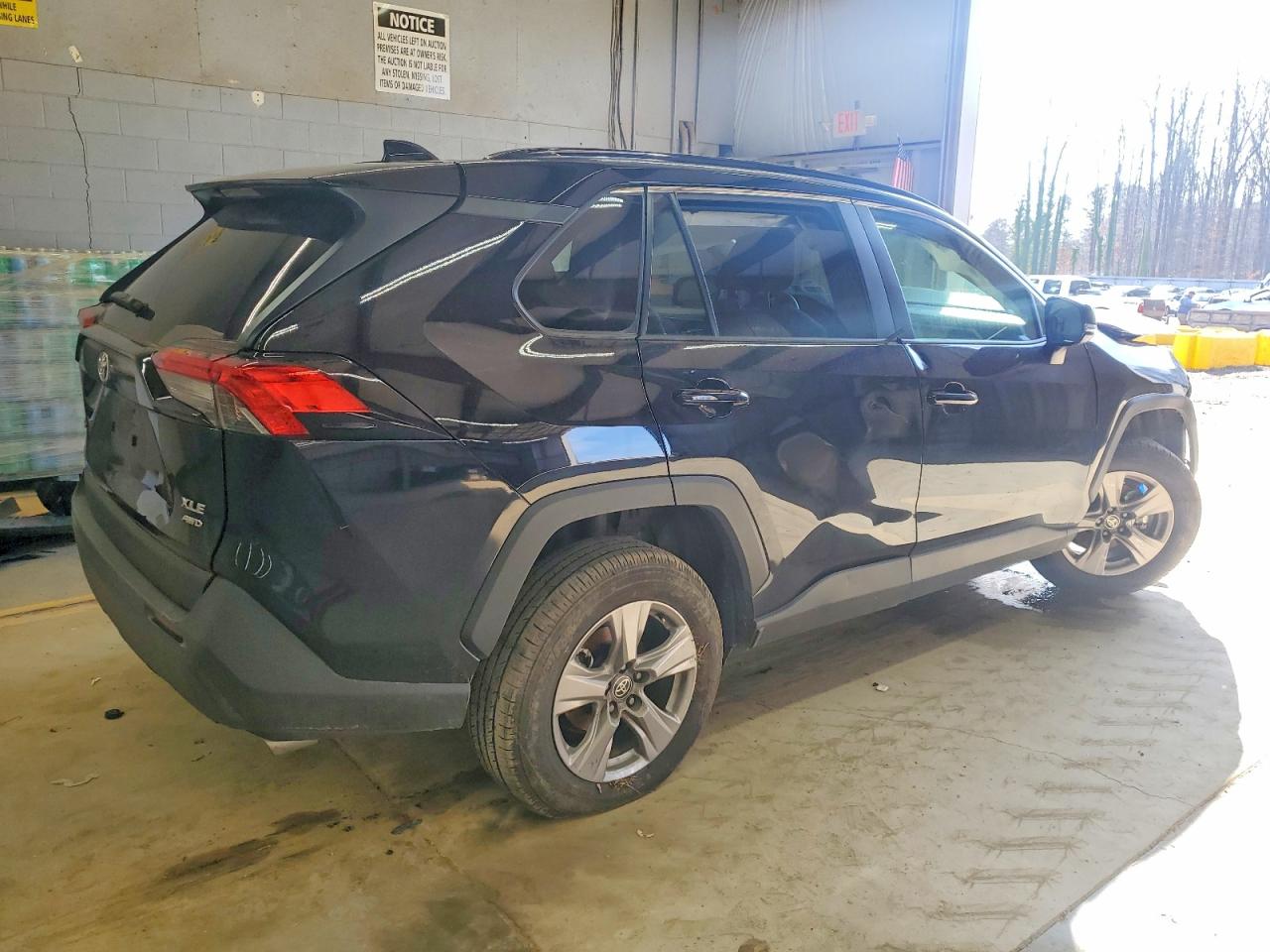 2025 TOYOTA RAV4 XLE photo 3