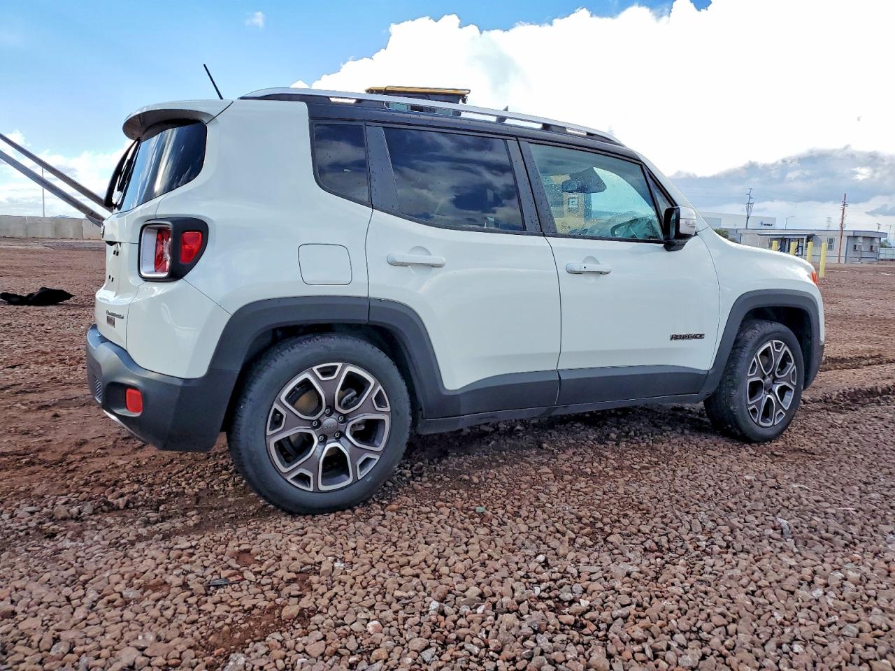 2015 JEEP RENEGADE LIMITED photo 3