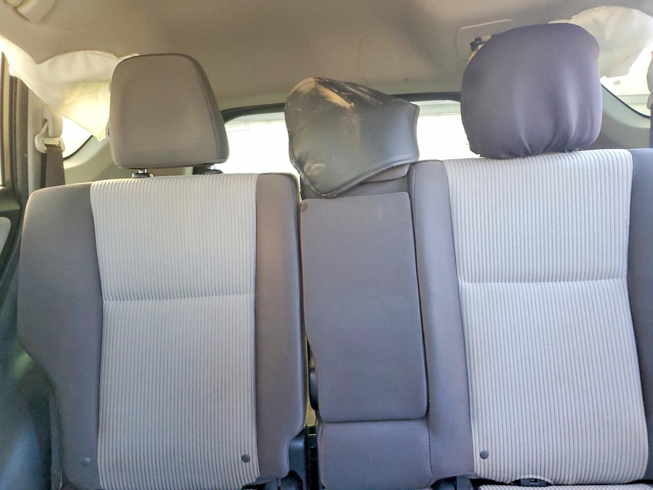 2015 TOYOTA RAV4 LE photo 10
