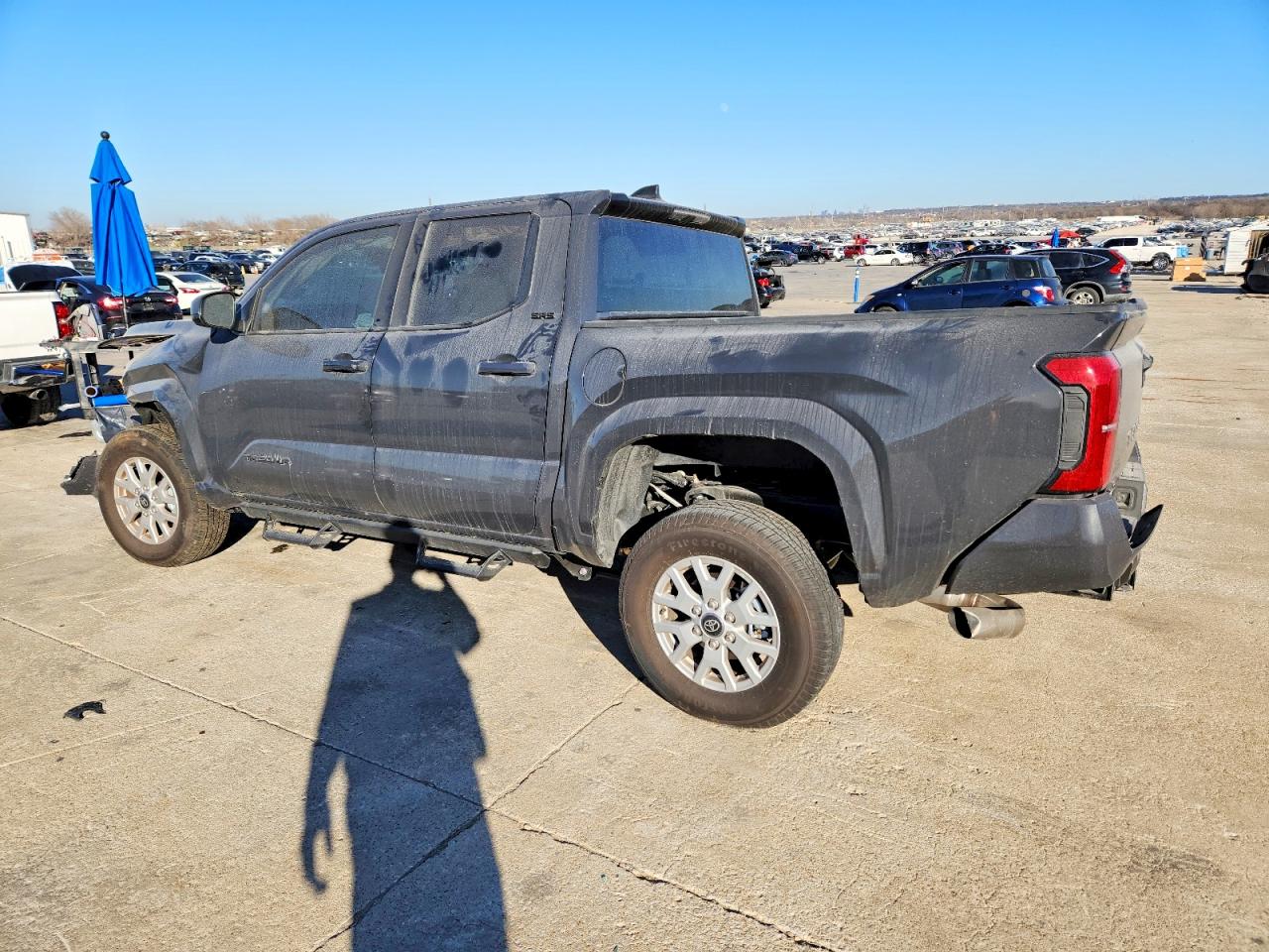 2025 TOYOTA TACOMA photo 2