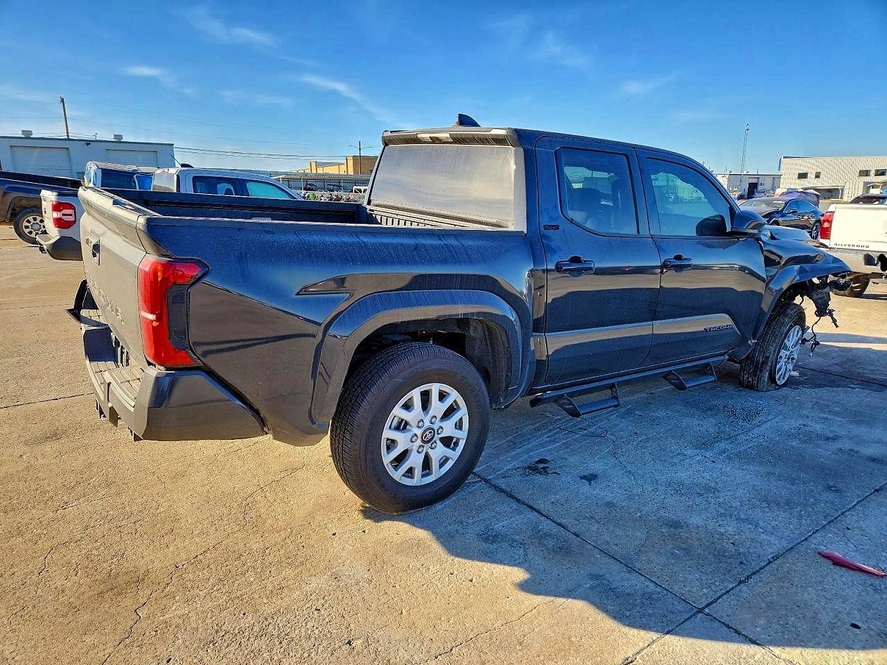 2025 TOYOTA TACOMA photo 3
