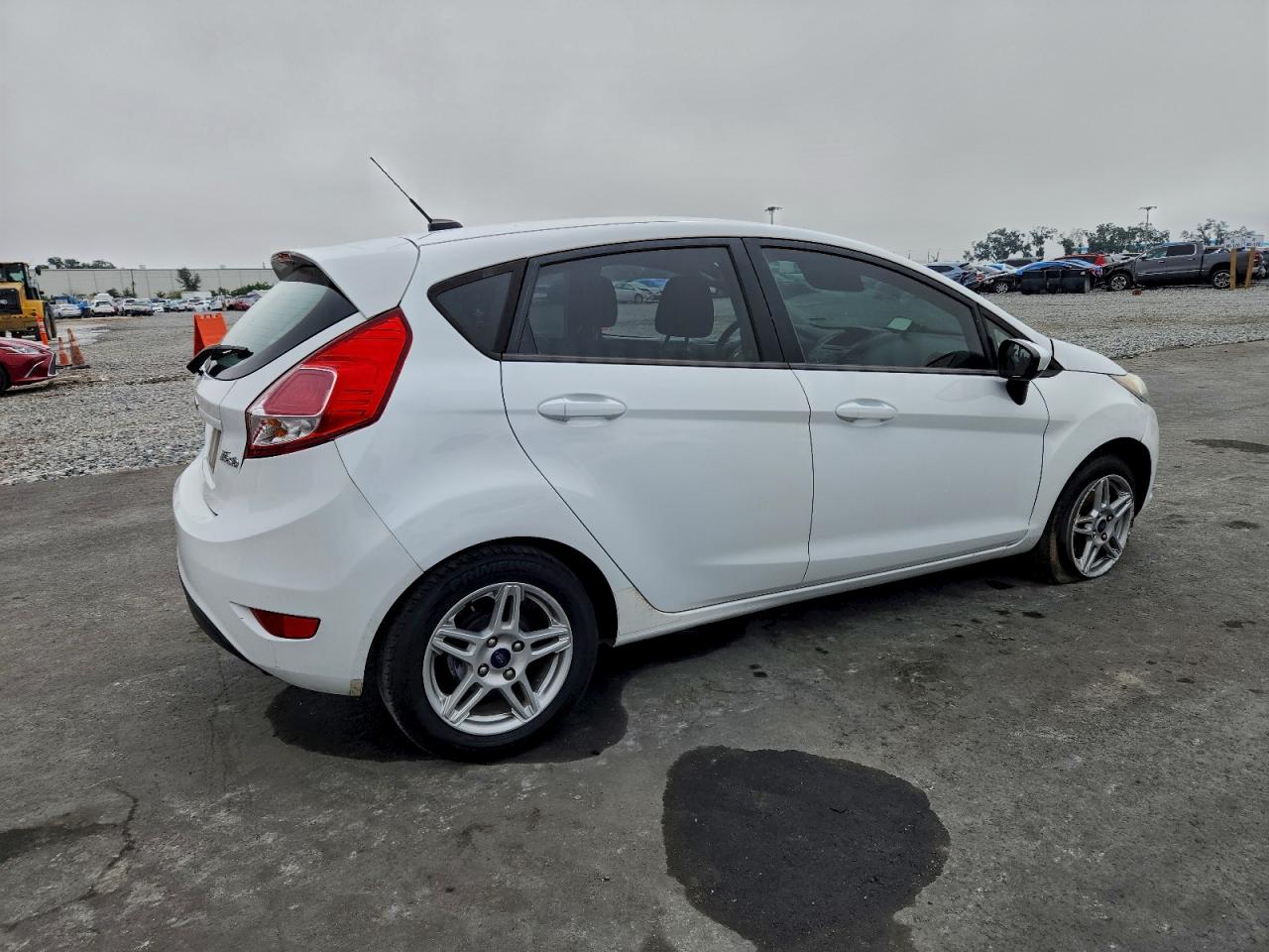 2019 FORD FIESTA SE photo 5