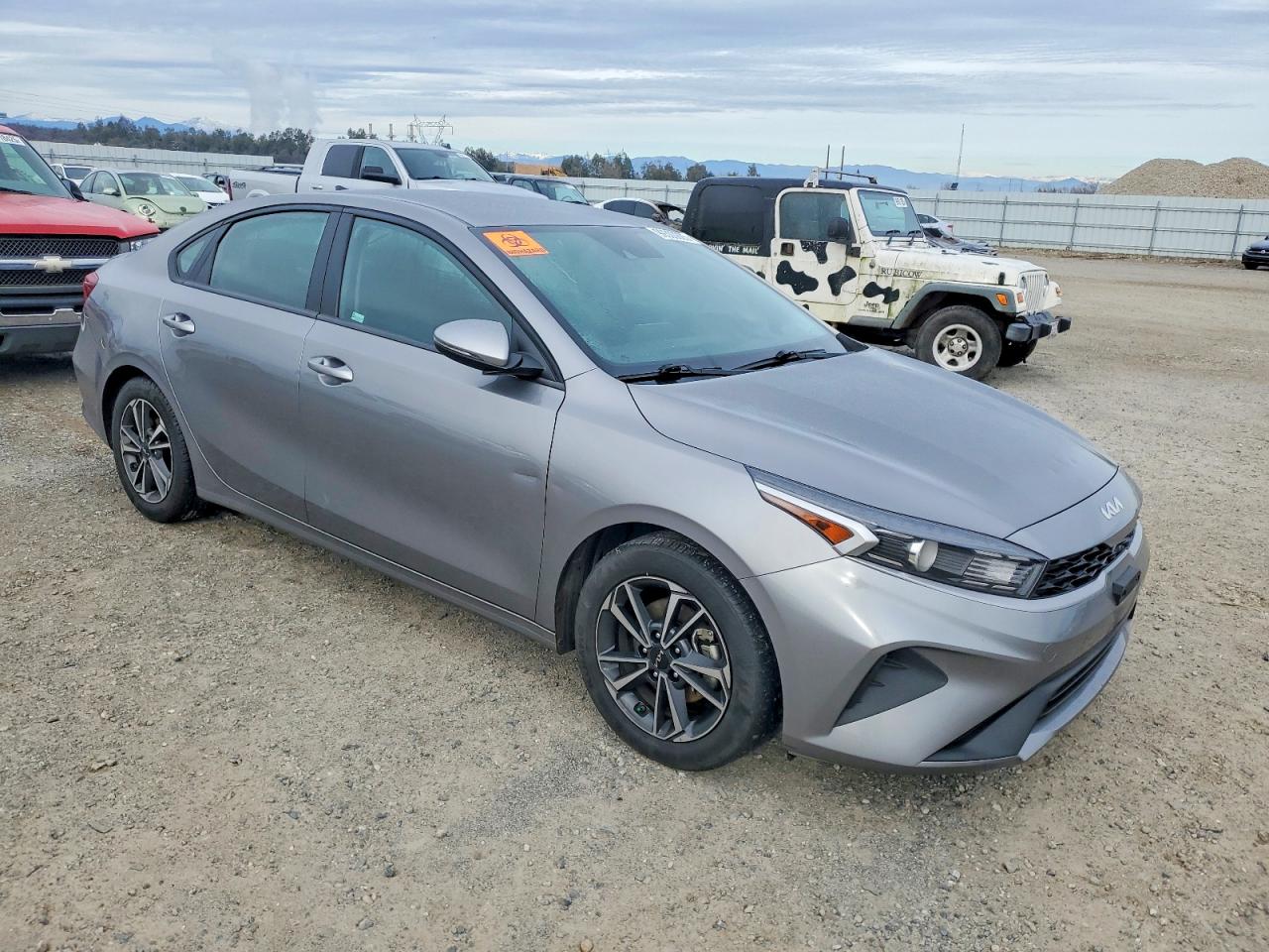 2023 KIA FORTE LX photo 4