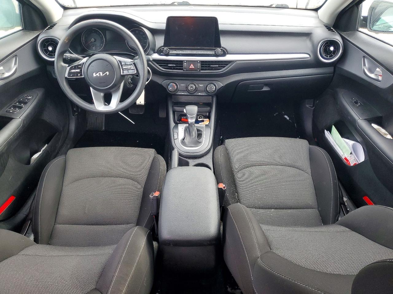 2023 KIA FORTE LX photo 8