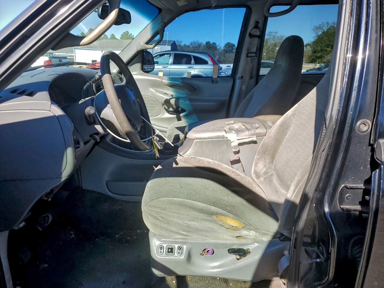 2000 FORD EXPEDITION XLT photo 13