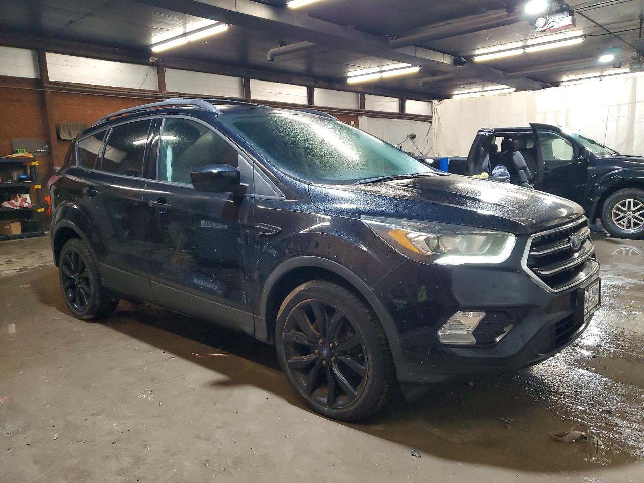 2017 FORD ESCAPE SE photo 4