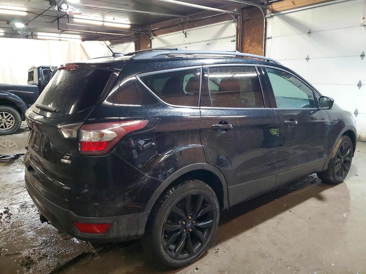 2017 FORD ESCAPE SE photo 3