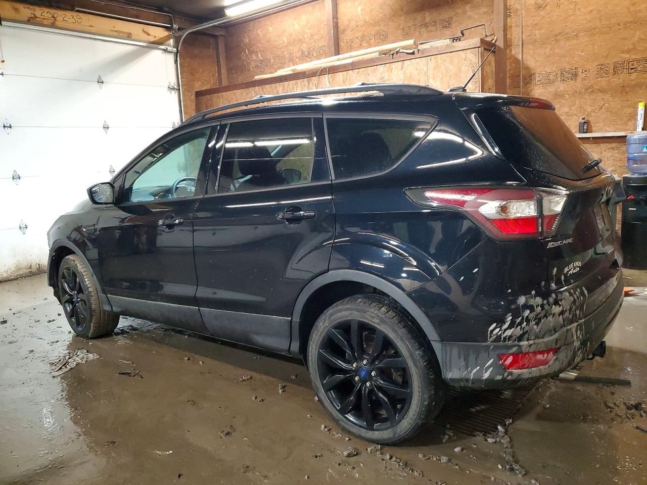 2017 FORD ESCAPE SE photo 2