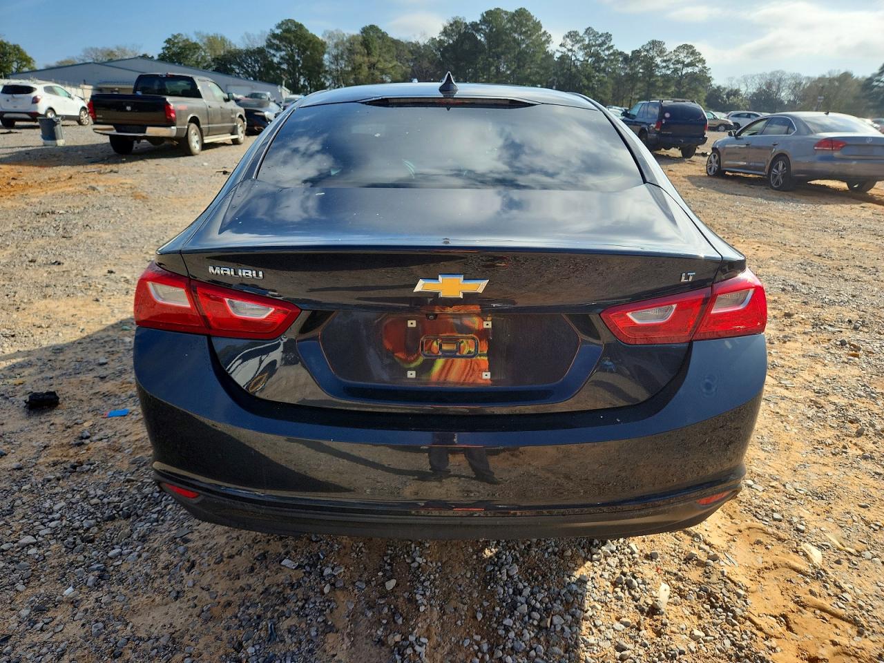 2023 CHEVROLET MALIBU LT photo 6