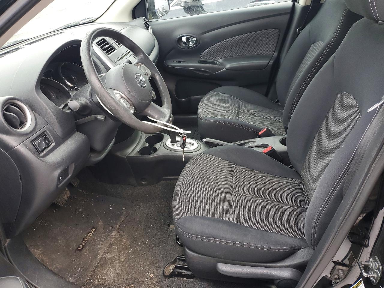 2014 NISSAN VERSA S photo 7