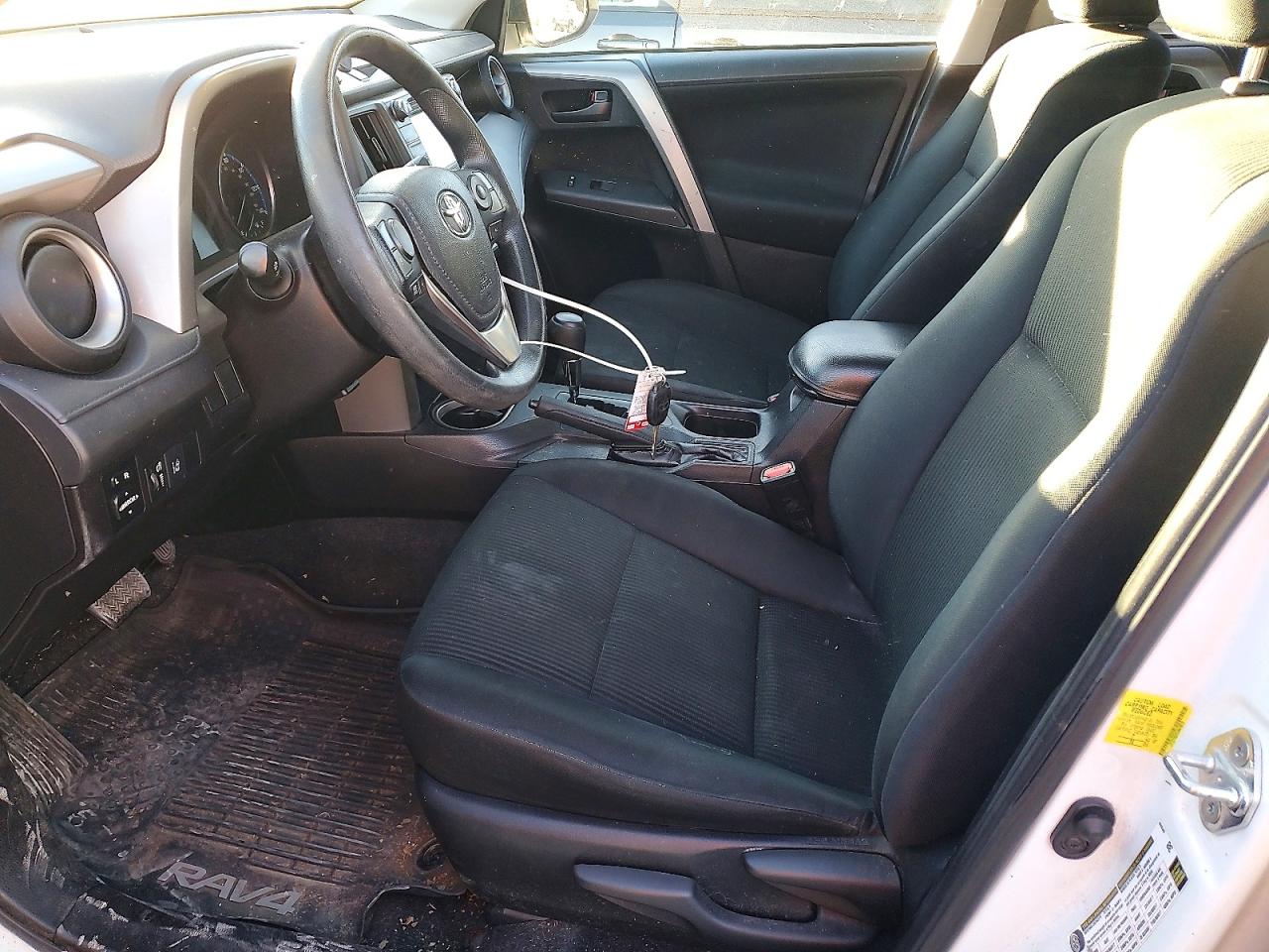 2018 TOYOTA RAV4 LE photo 19