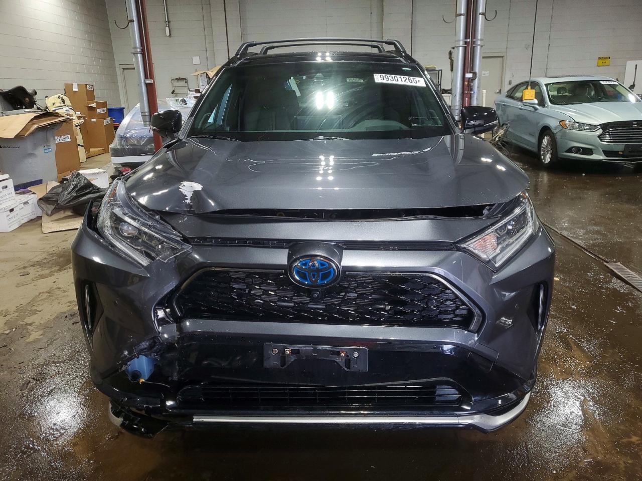 2021 TOYOTA RAV4 PRIME XSE photo 5