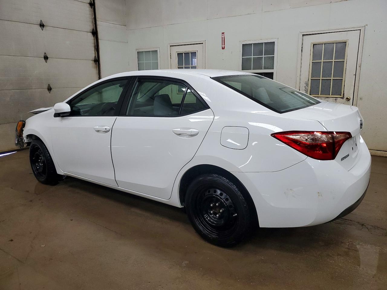 2019 TOYOTA COROLLA L photo 2