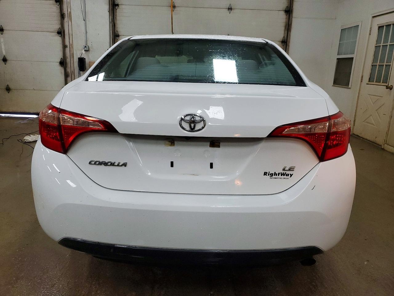 2019 TOYOTA COROLLA L photo 6