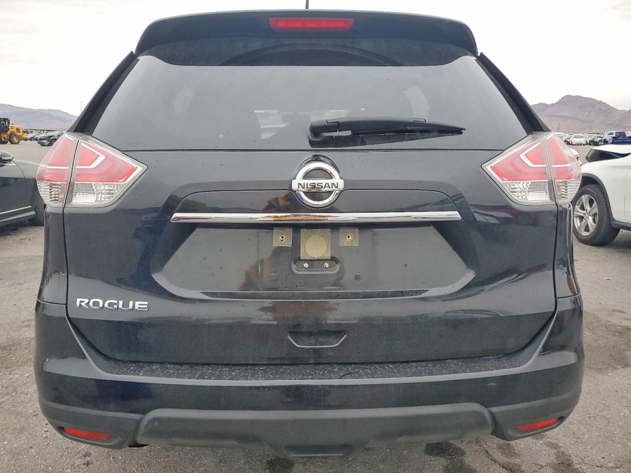 2016 NISSAN ROGUE S photo 6