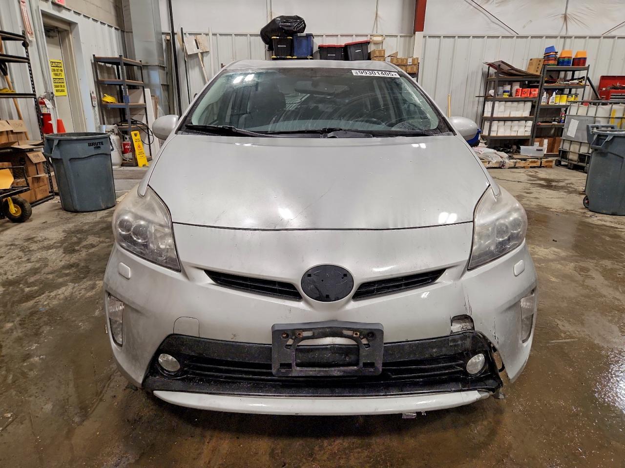 2013 TOYOTA PRIUS photo 5