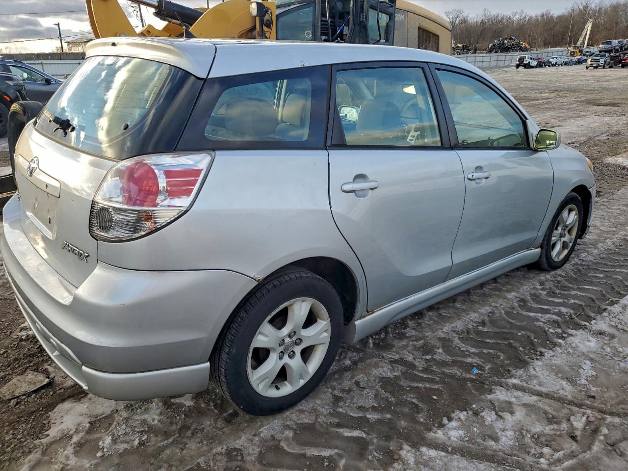 2005 TOYOTA COROLLA MATRIX XR photo 3
