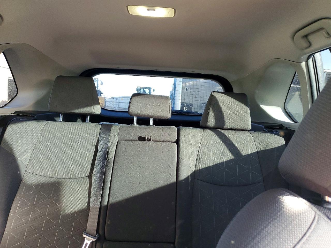 2022 TOYOTA RAV4 XLE photo 10