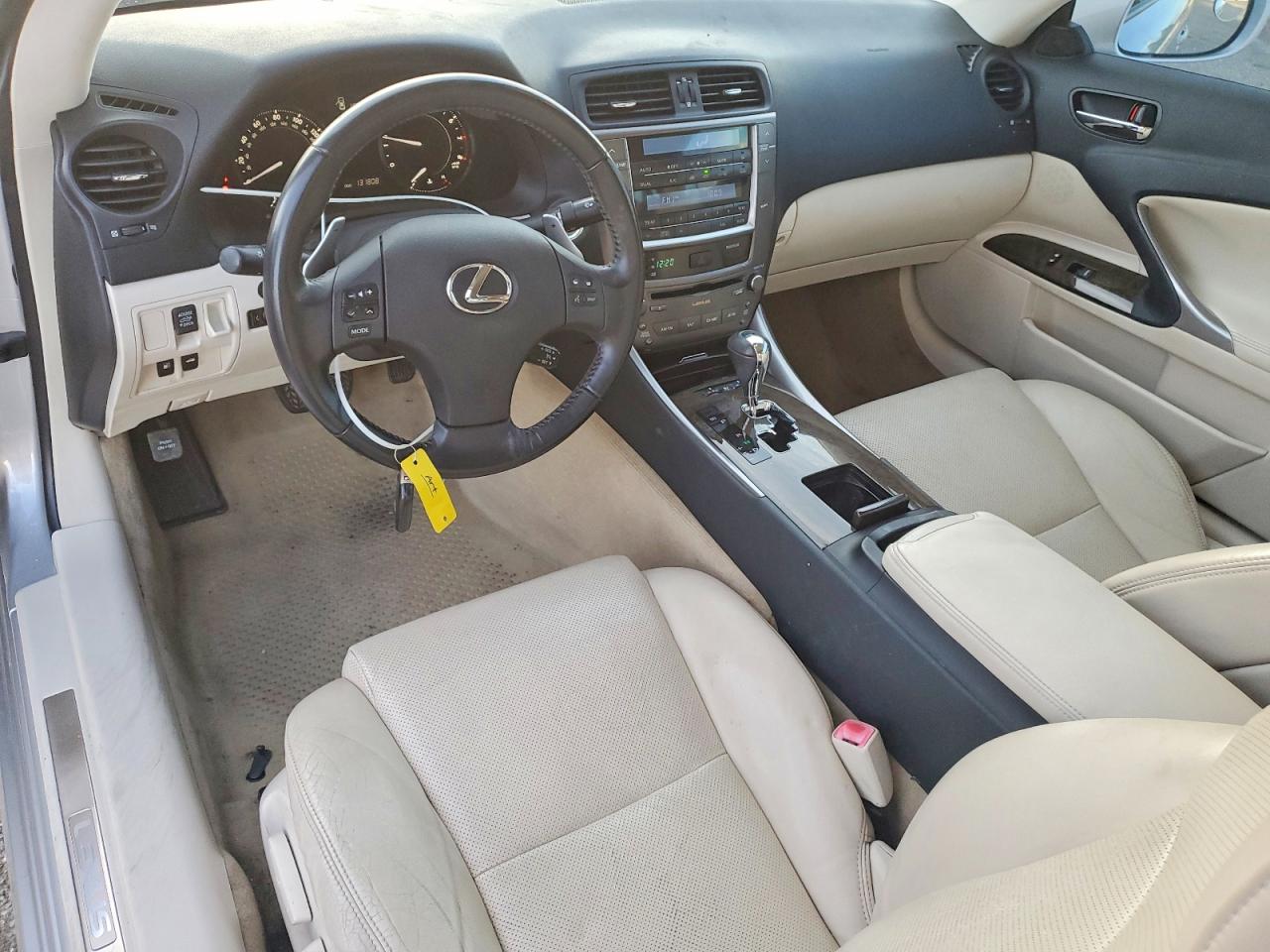 2010 LEXUS IS 250 photo 8
