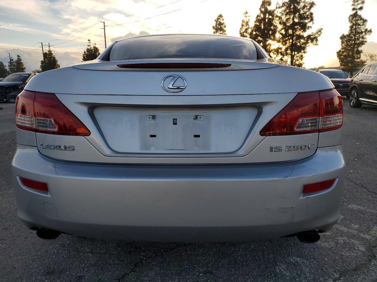2010 LEXUS IS 250 photo 6