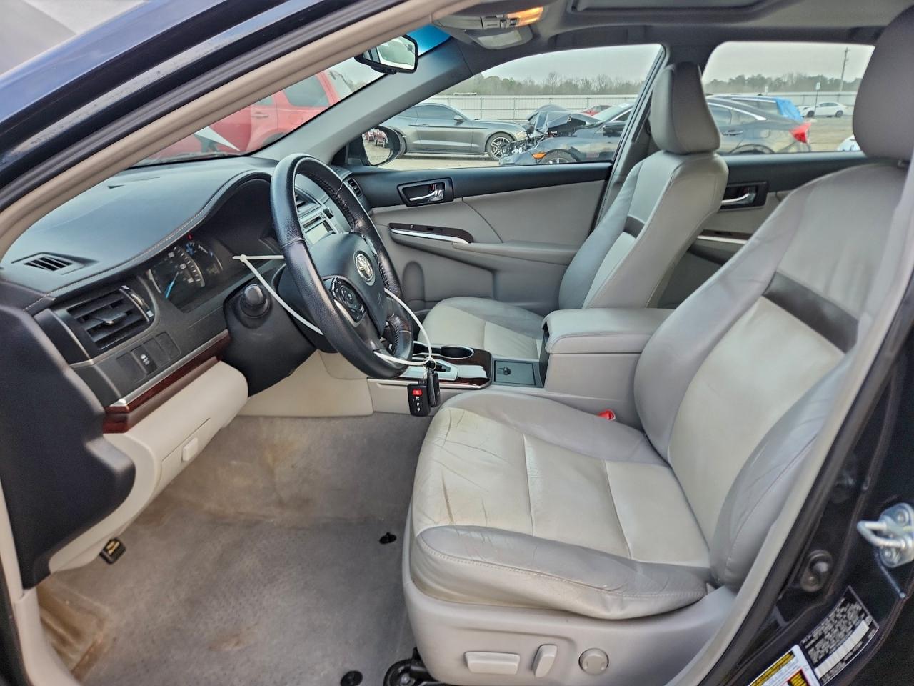 2012 TOYOTA CAMRY BASE photo 7