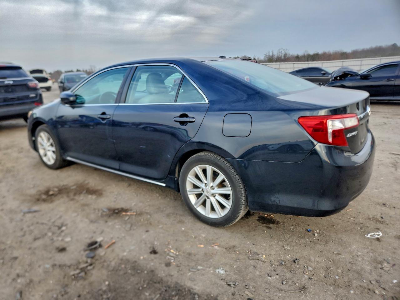 2012 TOYOTA CAMRY BASE photo 2