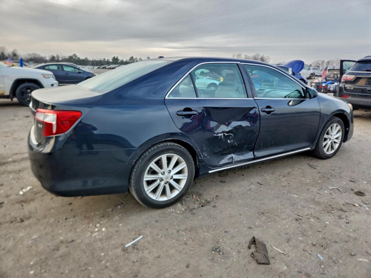 2012 TOYOTA CAMRY BASE photo 3