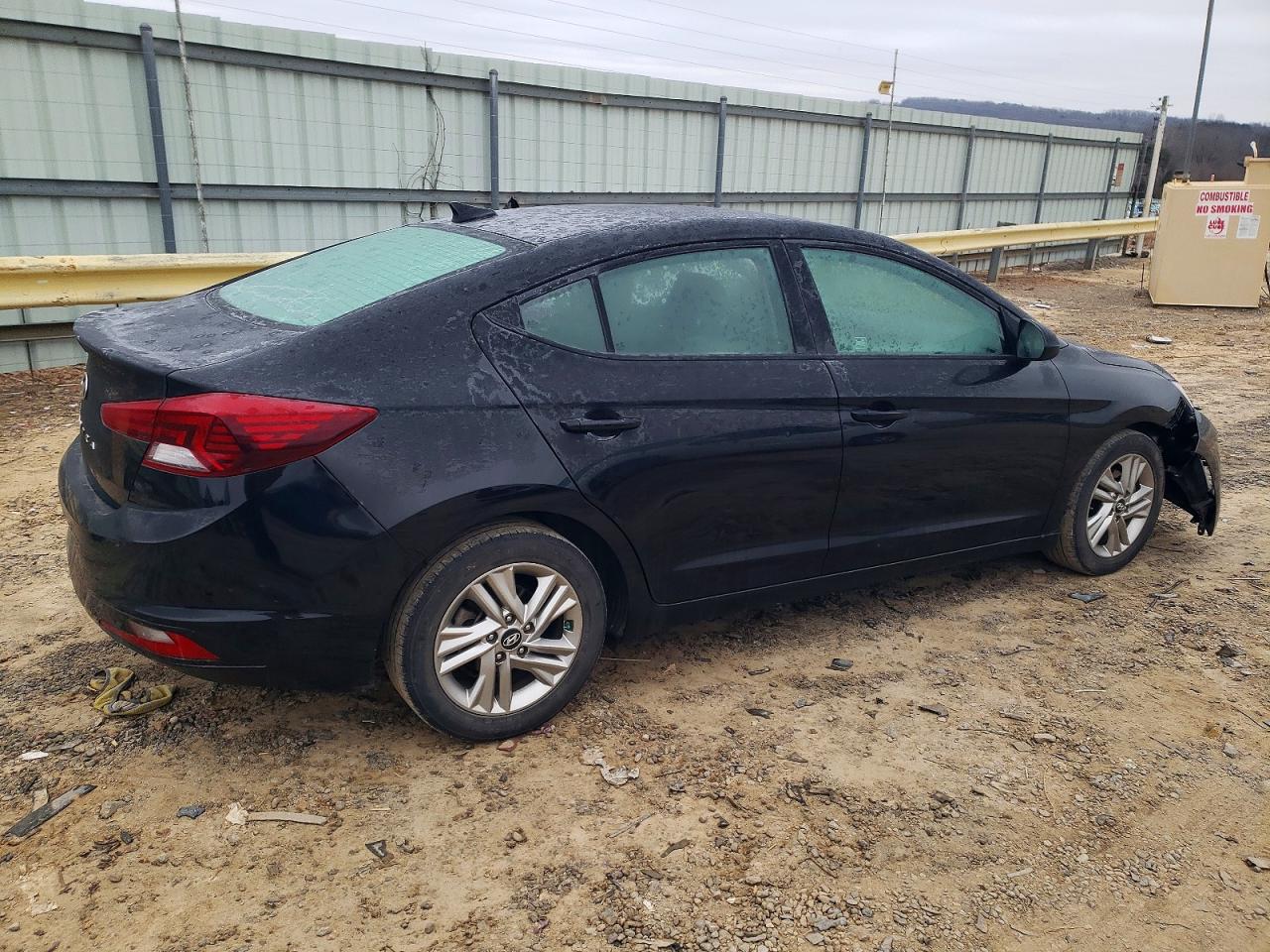 2019 HYUNDAI ELANTRA SEL photo 3