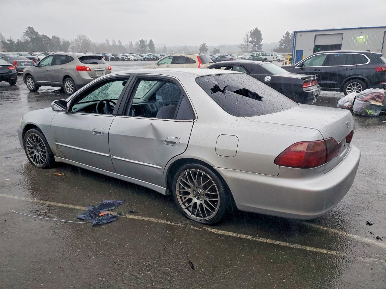 1999 HONDA ACCORD LX photo 2