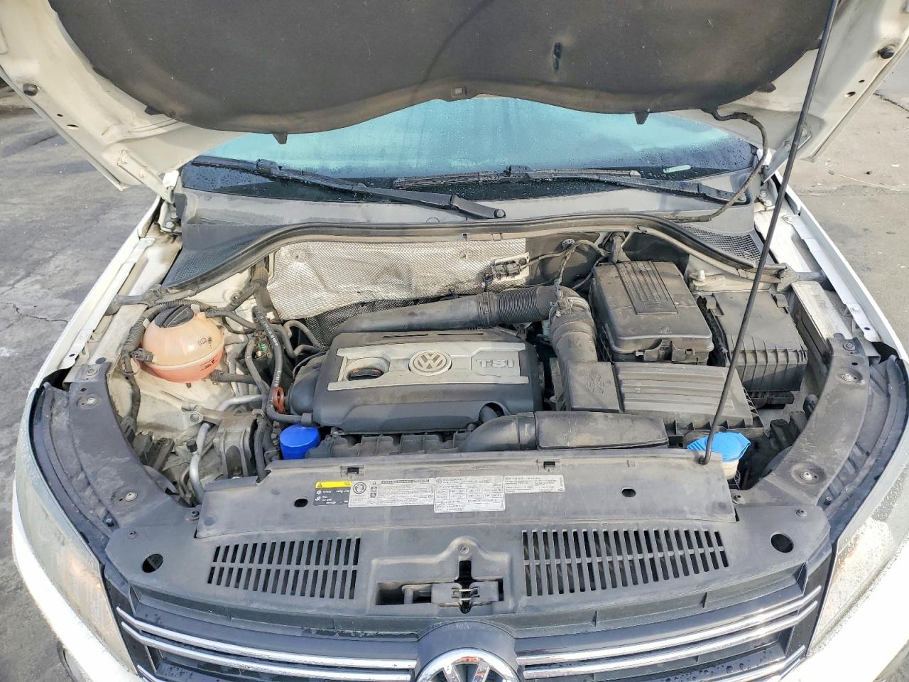 2013 VOLKSWAGEN TIGUAN S photo 31