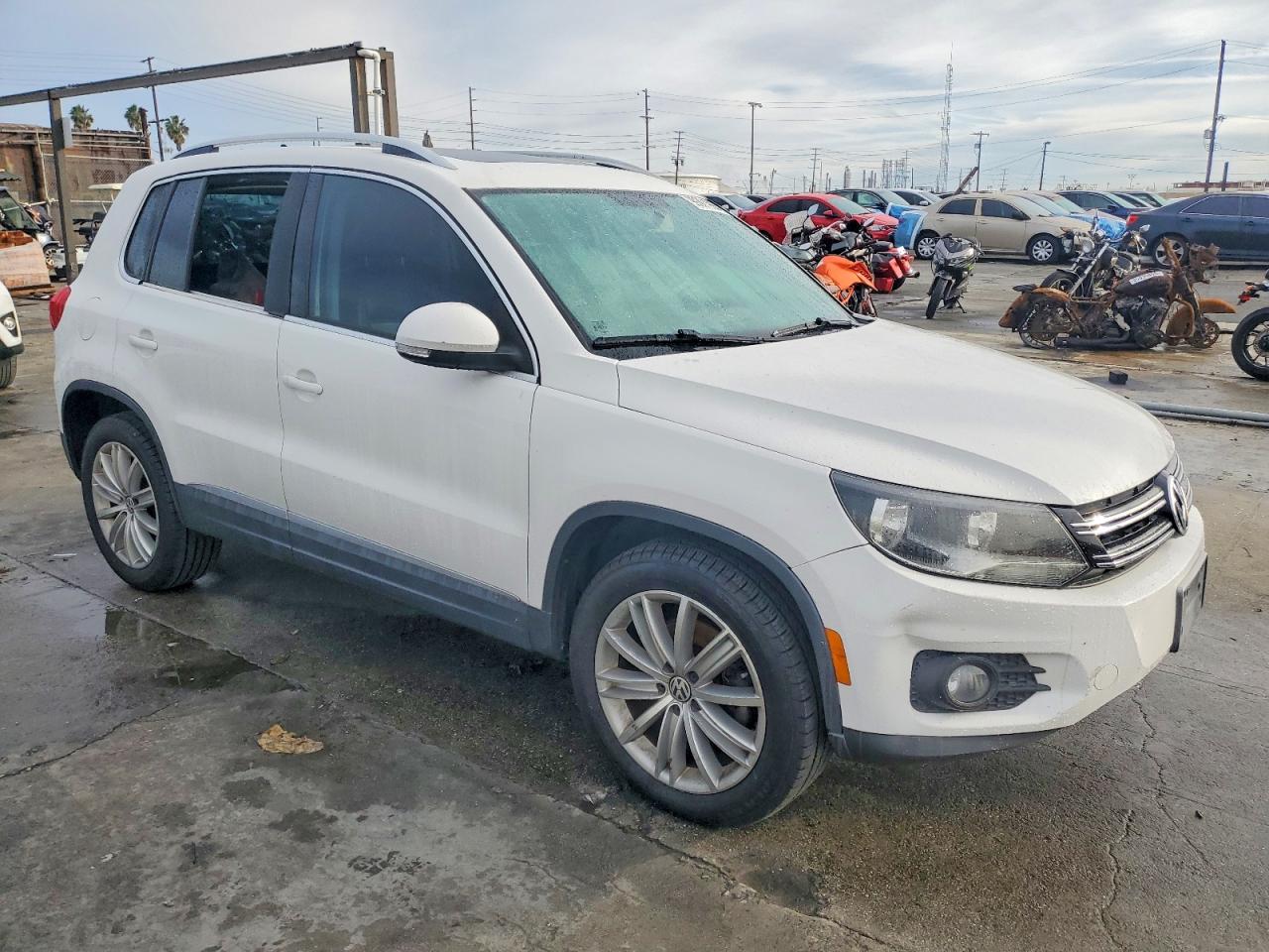 2013 VOLKSWAGEN TIGUAN S photo 10
