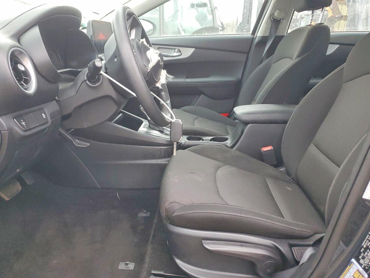 2023 KIA FORTE LX photo 7