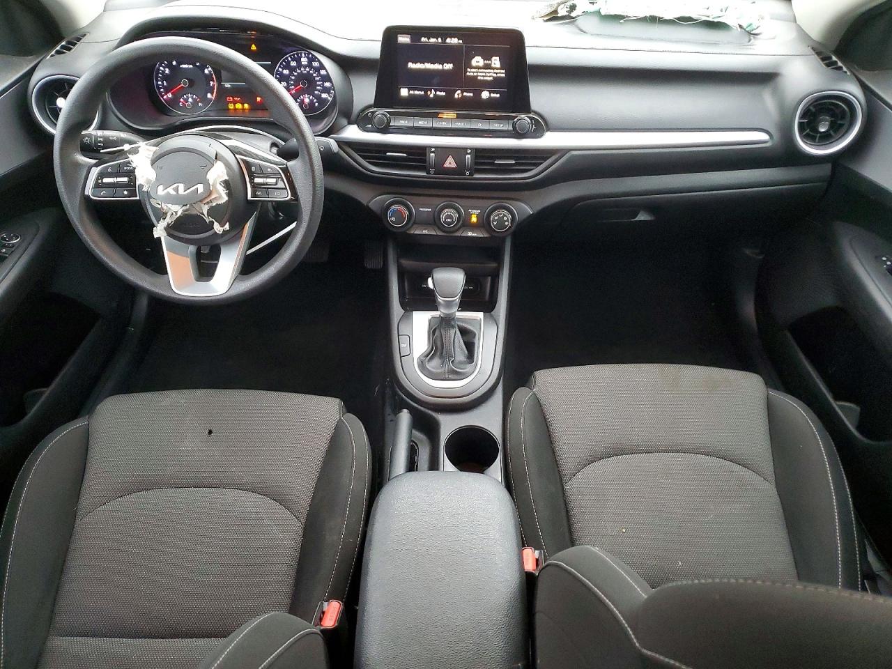 2023 KIA FORTE LX photo 8
