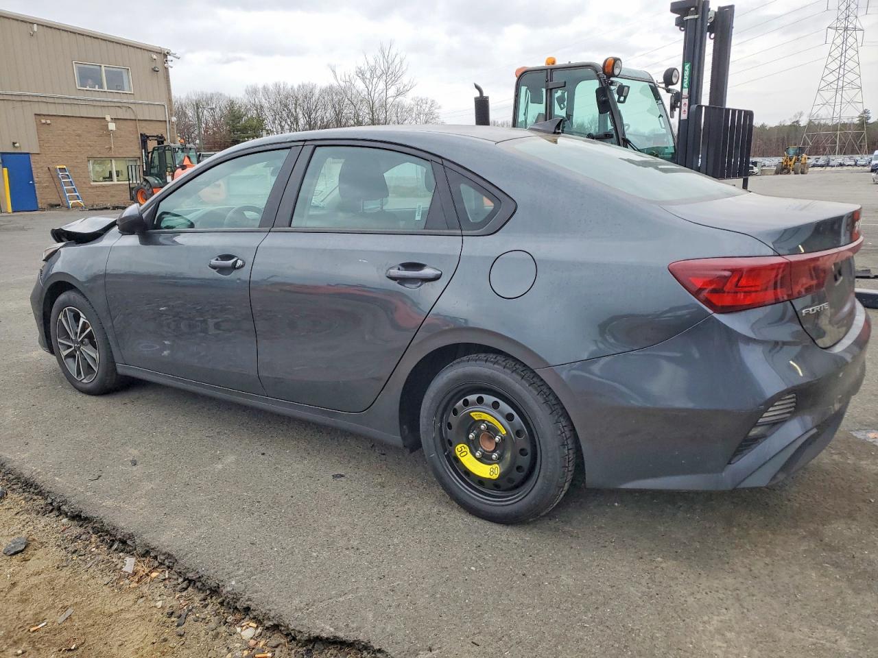 2023 KIA FORTE LX photo 2