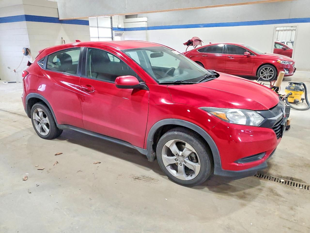 2016 HONDA HR-V LX photo 4