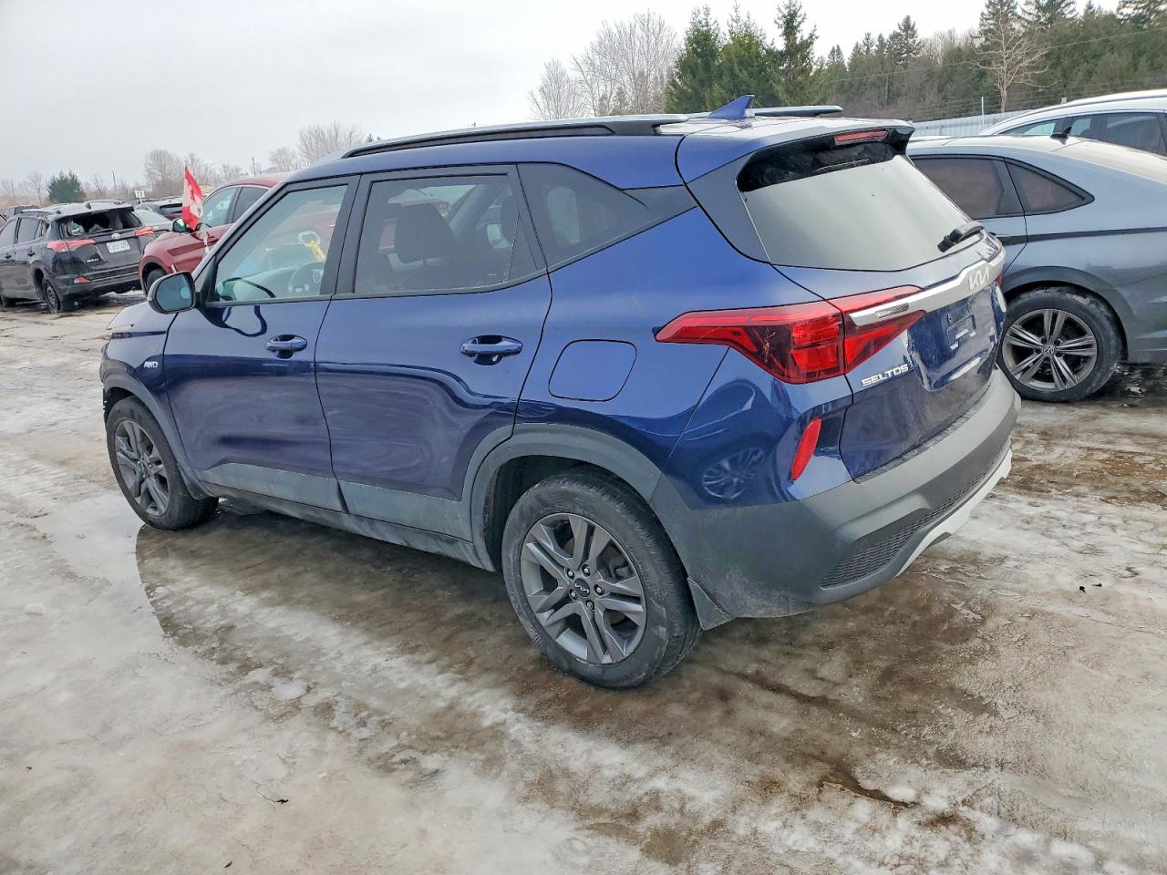 2023 KIA SELTOS LX photo 2