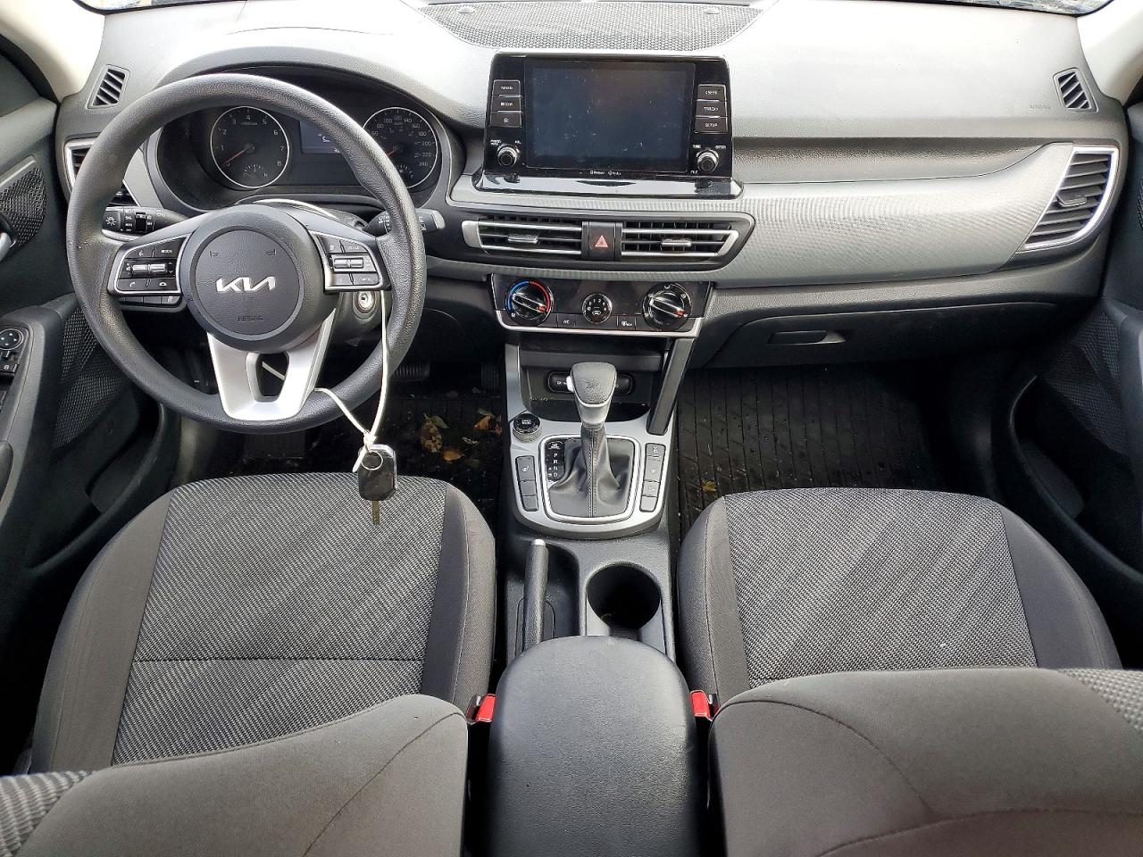 2023 KIA SELTOS LX photo 8