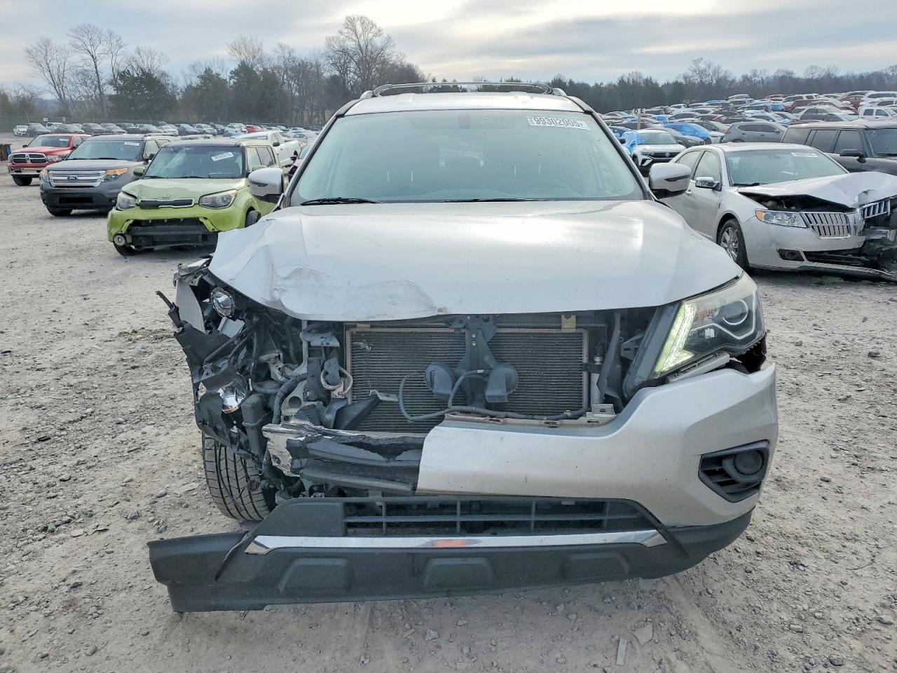 2017 NISSAN PATHFINDER S photo 5