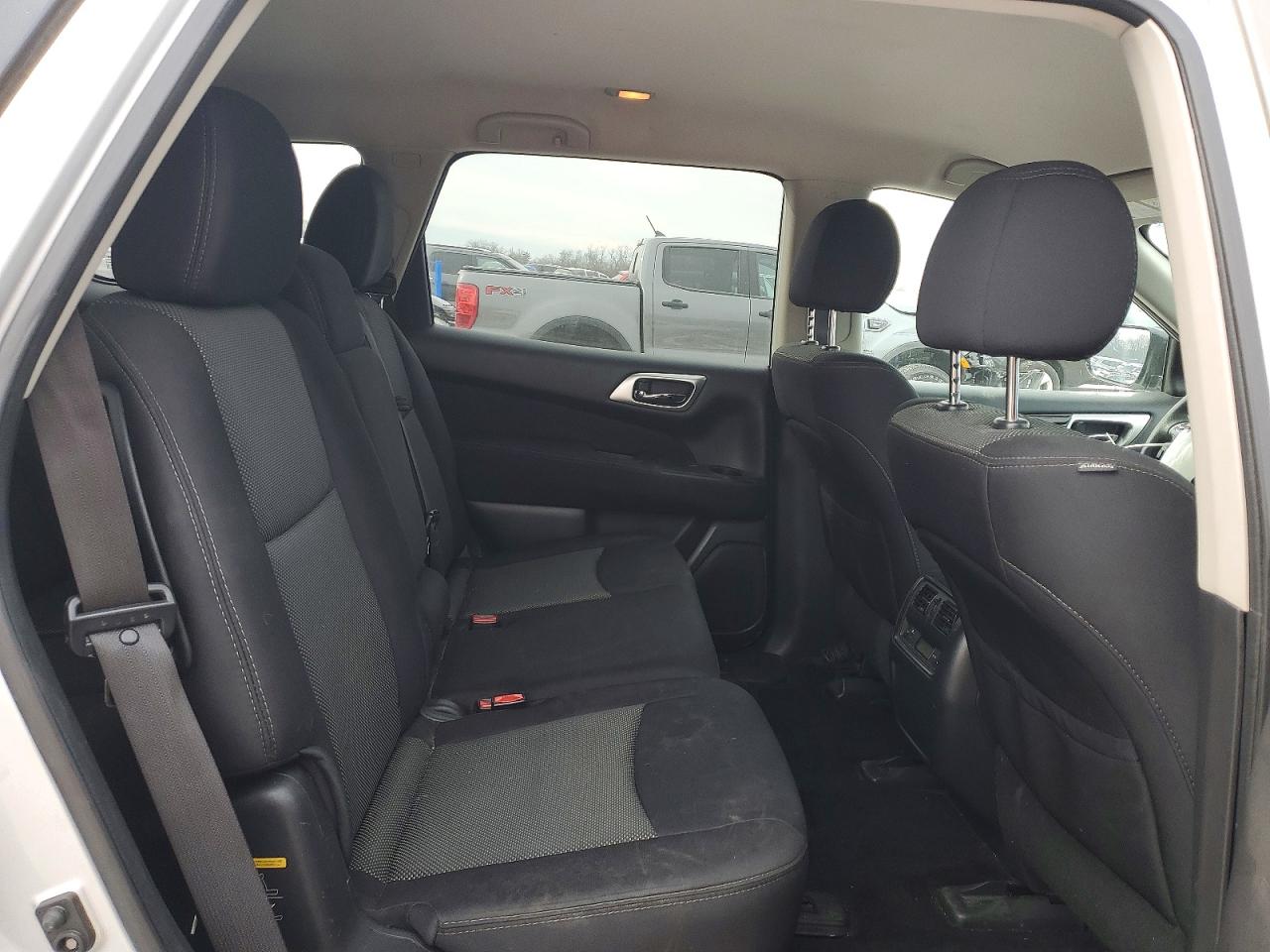 2017 NISSAN PATHFINDER S photo 11