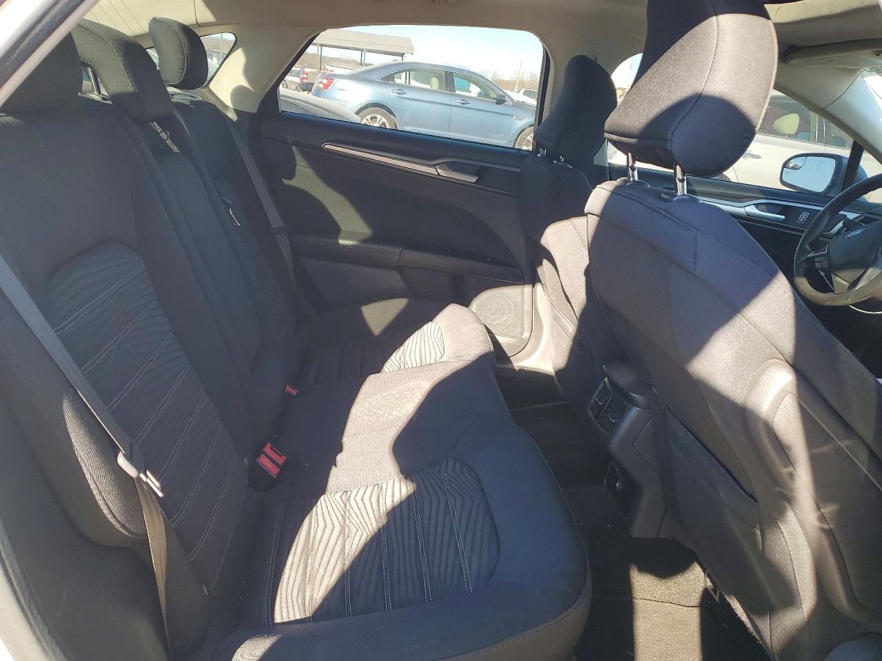 2016 FORD FUSION SE photo 10