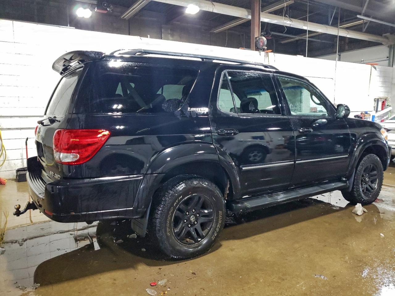 2005 TOYOTA SEQUOIA LIMITED photo 3