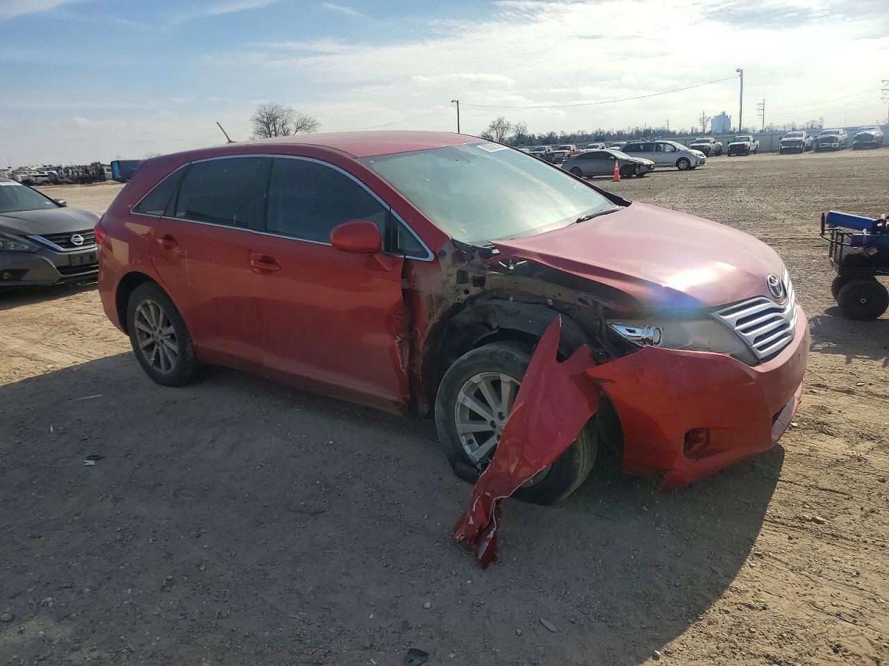 2011 TOYOTA VENZA photo 4