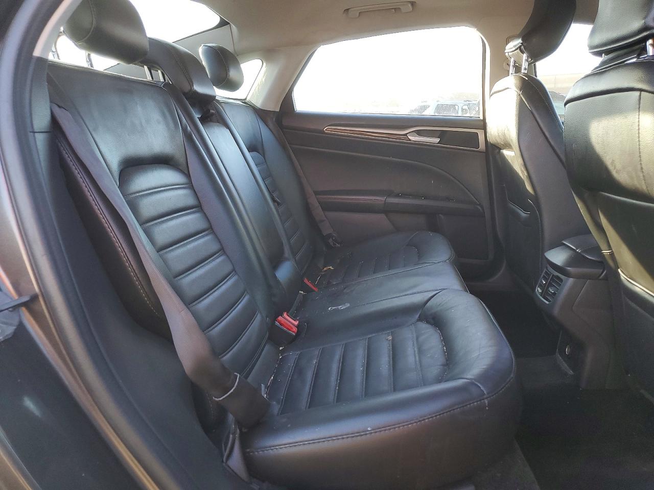 2016 FORD FUSION SE photo 10