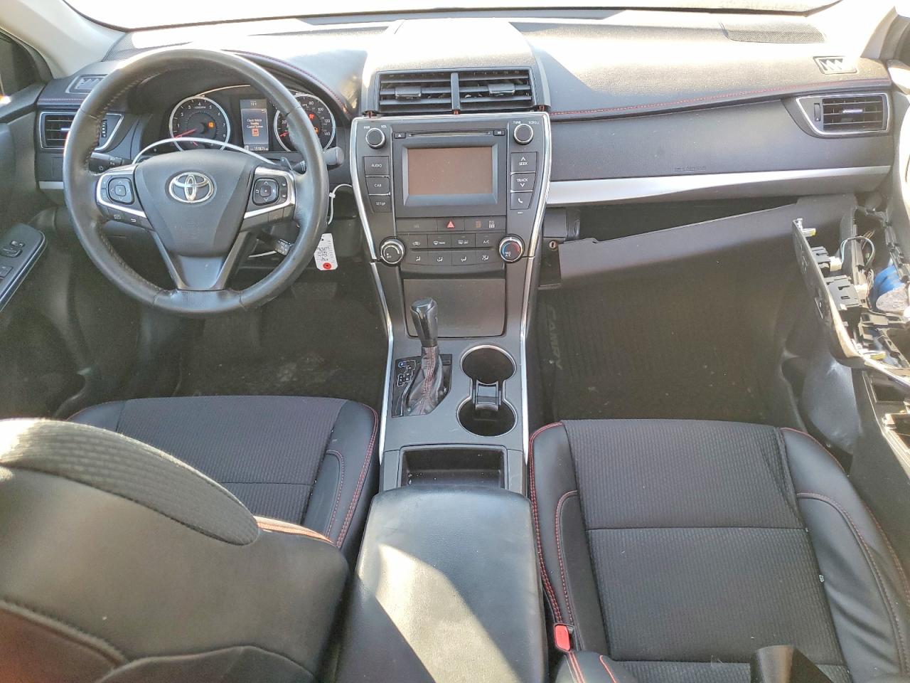 2017 TOYOTA CAMRY LE photo 8