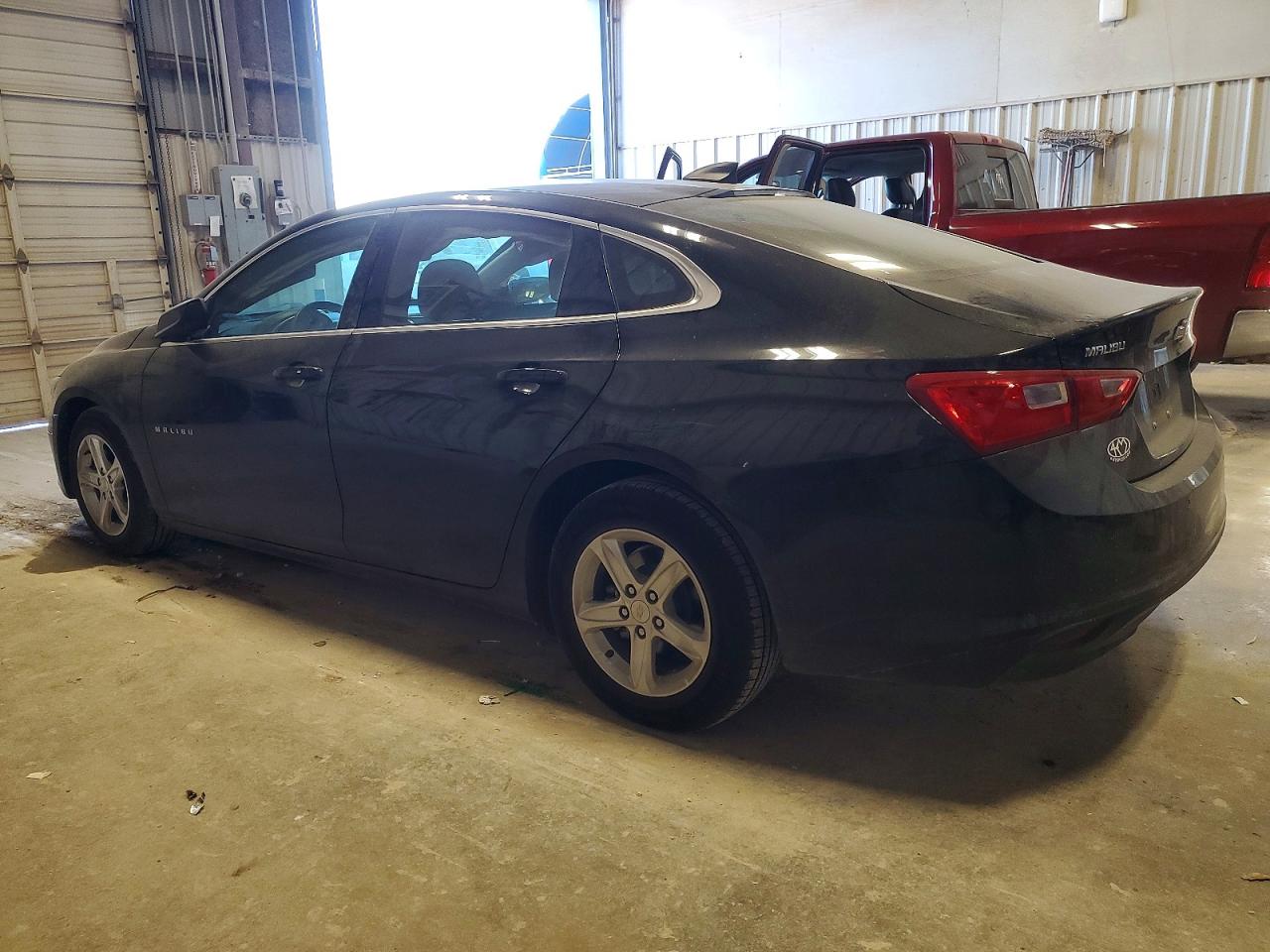 2022 CHEVROLET MALIBU LS photo 2