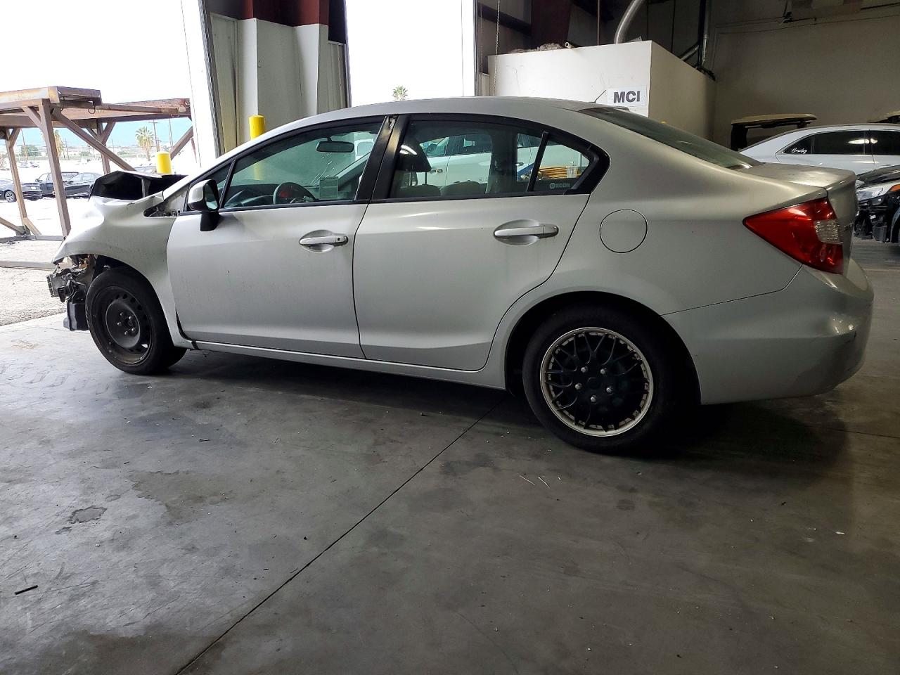 2012 HONDA CIVIC LX photo 2