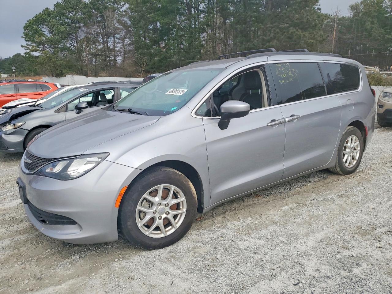 2020 CHRYSLER VOYAGER